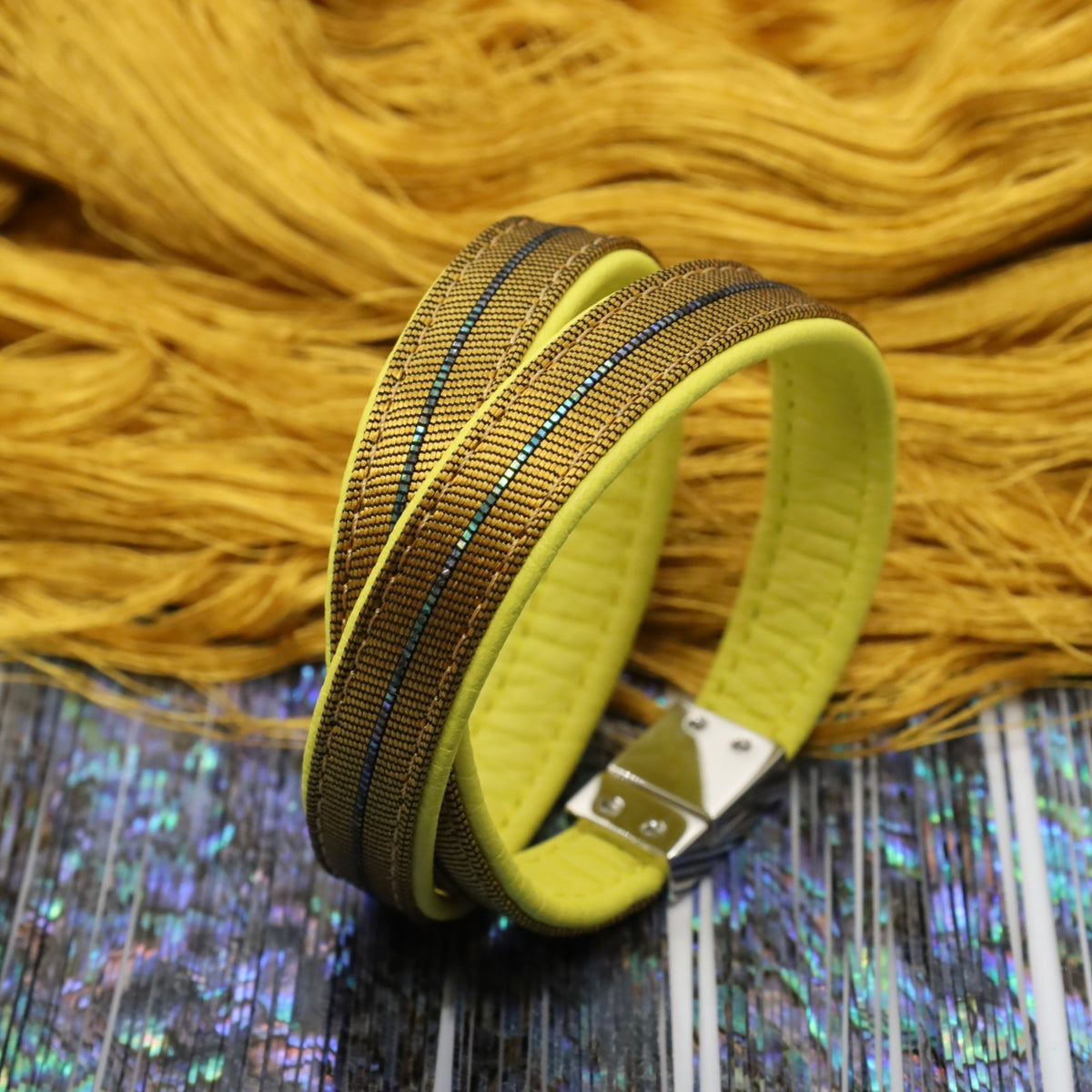 Eterna Yellow Gold