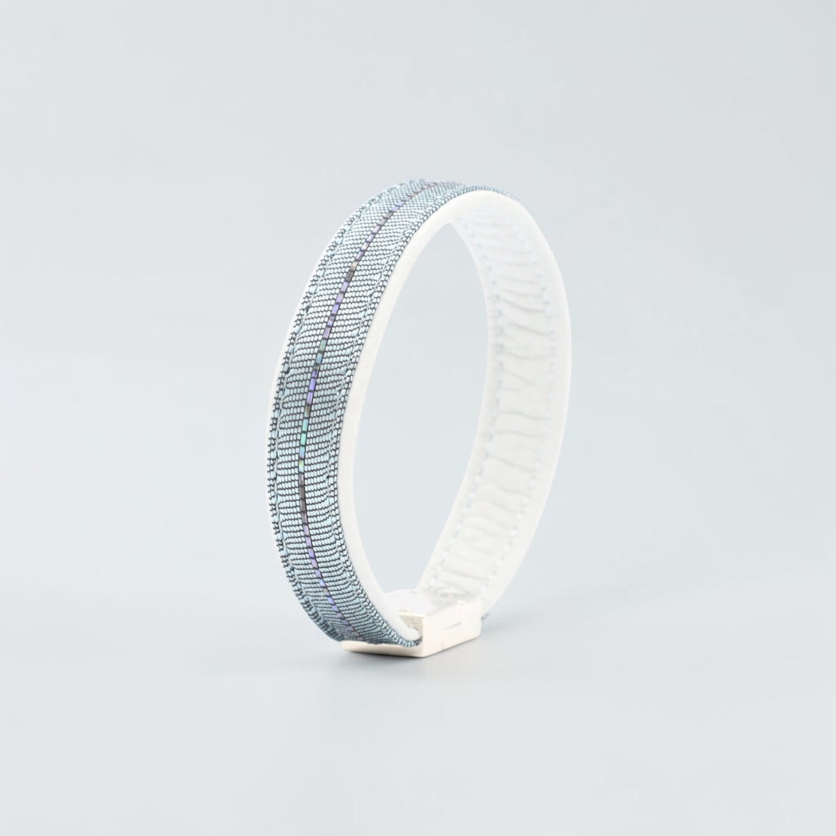 Luna Pale Blue