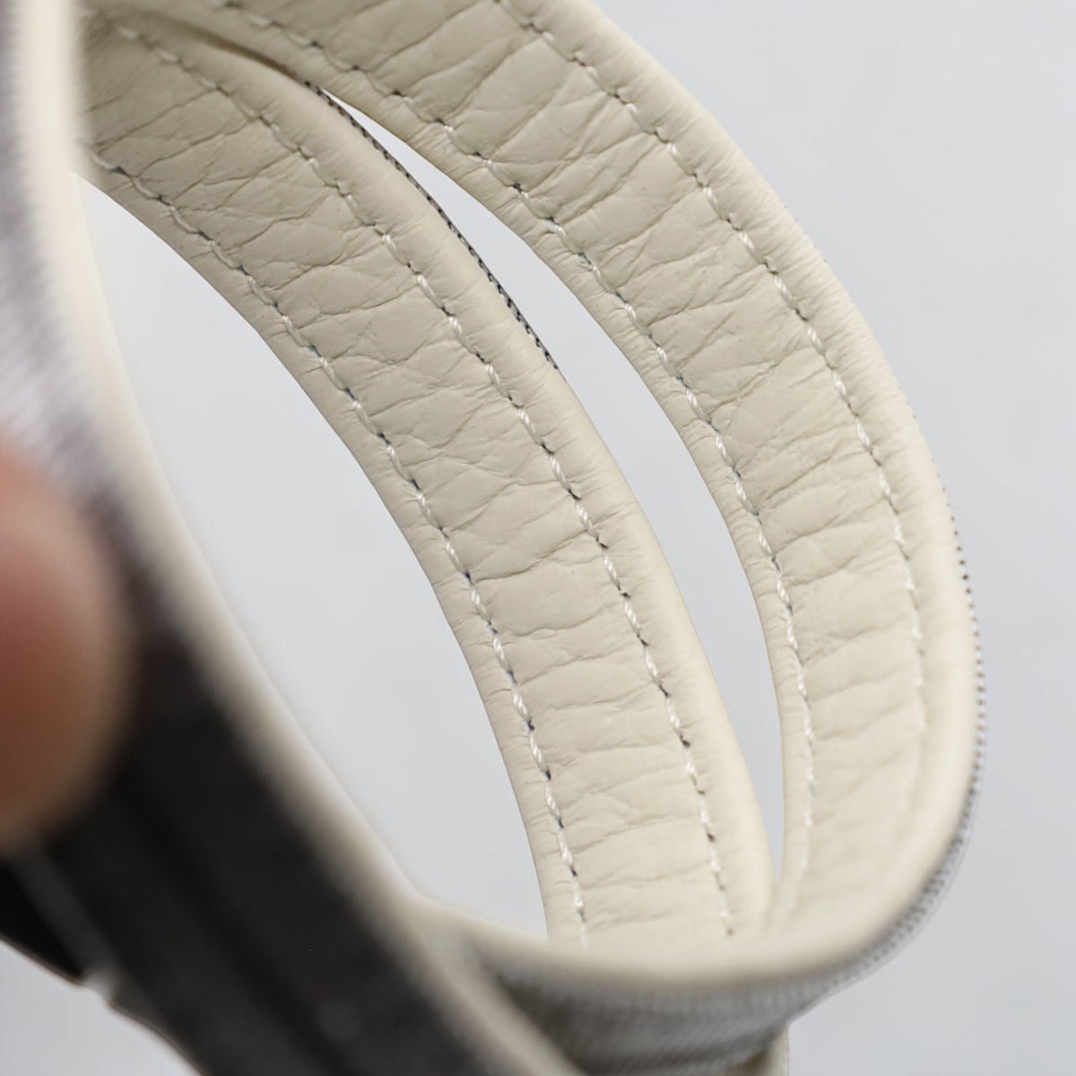 Eterna Off White