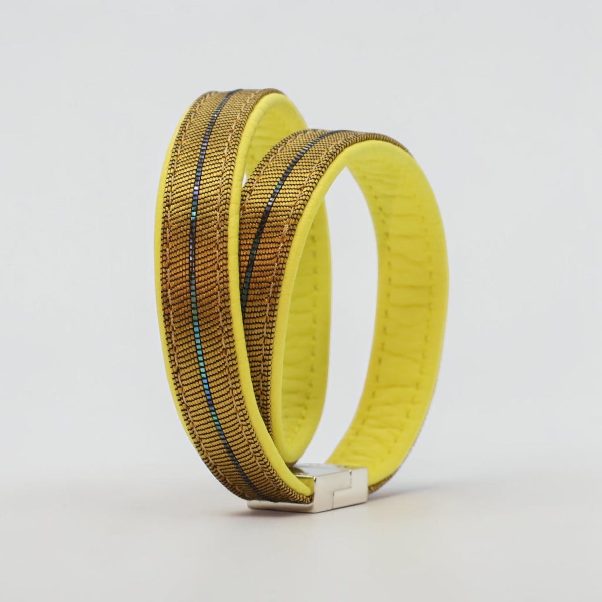 Eterna Yellow Gold